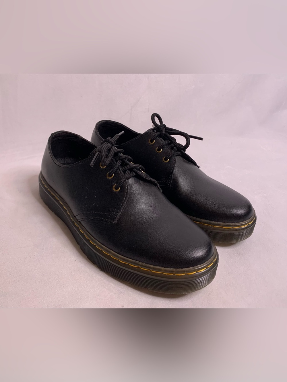 Men’s Size 8 Women’s Size 9 Dr. “Doc” Martens Zavala lo Oxford black